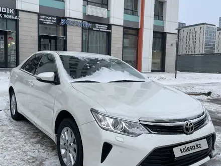 Toyota Camry 2017 года за 12 750 000 тг. в Астана – фото 3