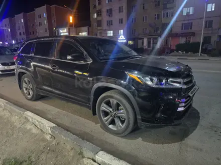 Toyota Highlander 2019 года за 18 000 000 тг. в Алматы