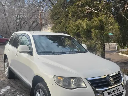 Volkswagen Touareg 2007 года за 6 100 000 тг. в Алматы – фото 11