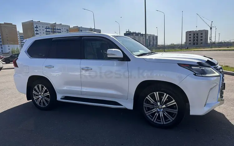 Lexus LX 570 2016 годаүшін38 000 000 тг. в Семей