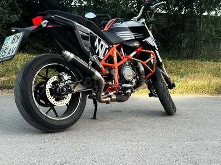 KTM  690 Duke 2014 года за 2 900 000 тг. в Алматы – фото 2