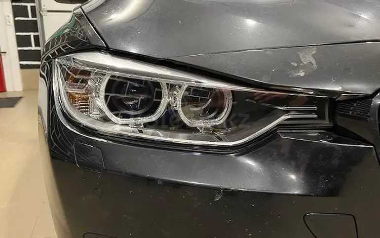 Бмв Ф30 Стекла на Фары BMW F30 за 20 000 тг. в Астана