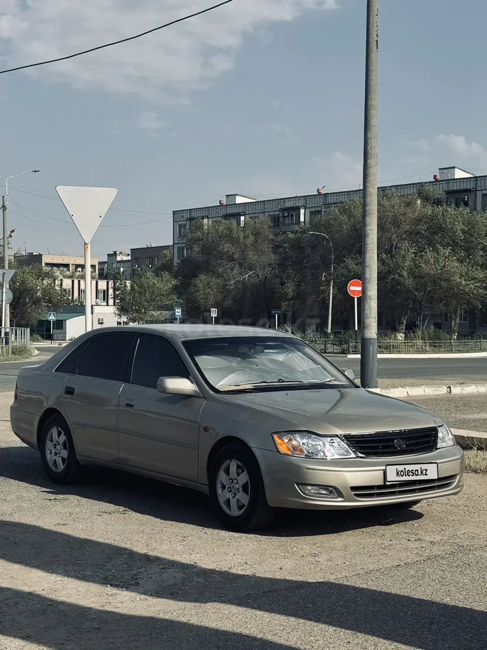 Toyota Avalon, 2001