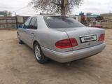 Mercedes-Benz E 200 1996 годаүшін3 000 000 тг. в Байконыр – фото 3