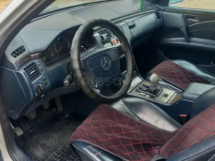 Mercedes-Benz E 200 1996 года за 3 000 000 тг. в Байконыр – фото 9