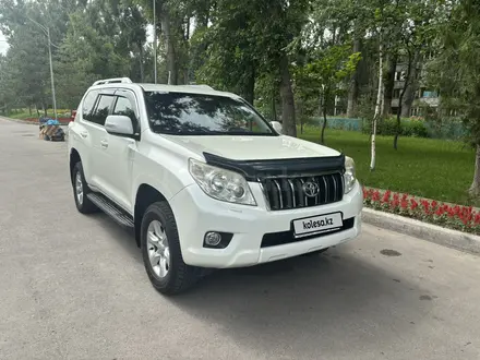 Toyota Land Cruiser Prado 2013 года за 14 300 000 тг. в Алматы