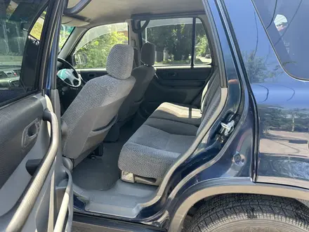 Honda CR-V 1996 года за 2 600 000 тг. в Алматы – фото 14
