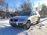 Volkswagen Touareg 2006 года за 6 500 000 тг. в Караганда