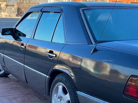 Mercedes-Benz E 280 1993 года за 3 300 000 тг. в Кызылорда – фото 6