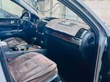 Volkswagen Touareg 2004 годаfor4 250 000 тг. в Астана – фото 4