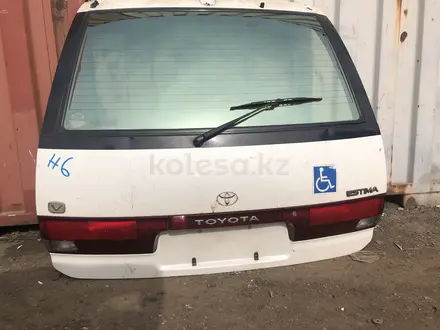 Крышка багажника на эстима эмина за 1 000 тг. в Алматы