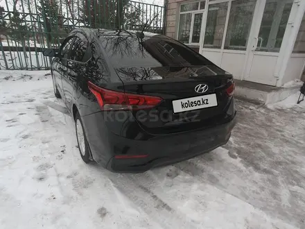 Hyundai Accent 2018 года за 7 280 000 тг. в Петропавловск – фото 33