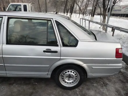 Volkswagen Santana 2004 года за 1 500 000 тг. в Алматы – фото 2