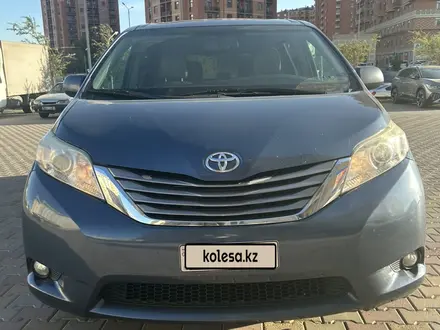 Toyota Sienna 2015 года за 11 000 000 тг. в Актау – фото 16