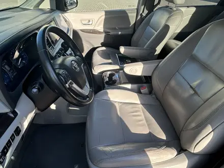 Toyota Sienna 2015 года за 11 000 000 тг. в Актау – фото 4