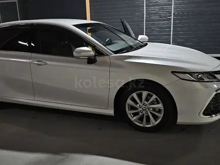 Toyota Camry 2023 года за 17 000 000 тг. в Актау – фото 19