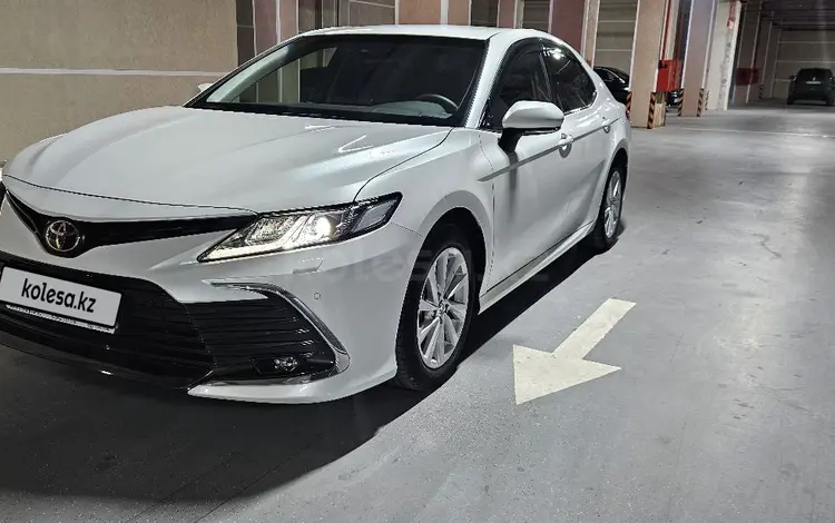 Toyota Camry 2023 года за 17 000 000 тг. в Актау