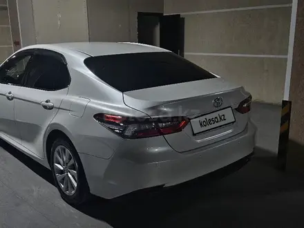 Toyota Camry 2023 года за 17 000 000 тг. в Актау – фото 3