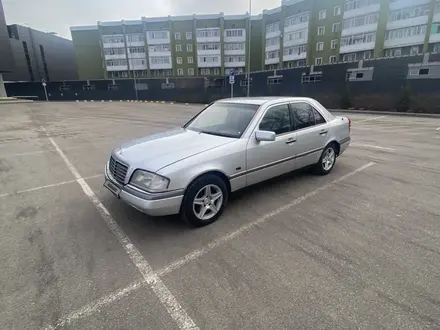 Mercedes-Benz C 220 1994 года за 1 650 000 тг. в Караганда