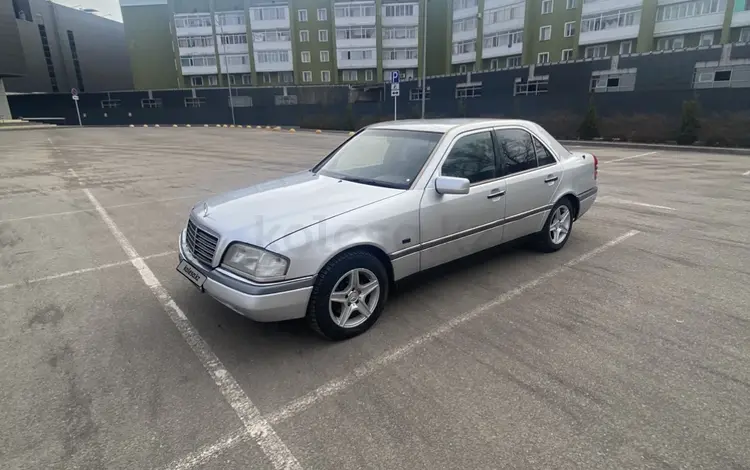 Mercedes-Benz C 220 1994 года за 1 650 000 тг. в Караганда
