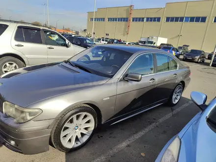 BMW 735 2002 года за 4 500 000 тг. в Алматы – фото 13