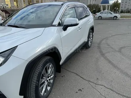 Toyota RAV4 2020 года за 20 000 000 тг. в Уральск – фото 9