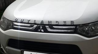 Mitsubishi Outlander 2014 года за 9 000 000 тг. в Алматы