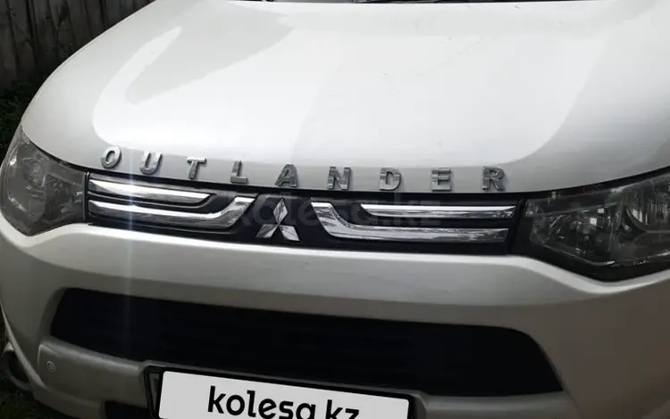 Mitsubishi Outlander 2014 года за 9 000 000 тг. в Алматы