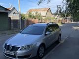 Volkswagen Passat 2010 года за 4 500 000 тг. в Алматы – фото 3