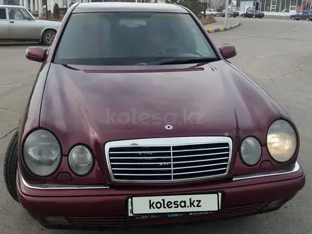 Mercedes-Benz E 280 1996 года за 3 300 000 тг. в Туркестан – фото 3