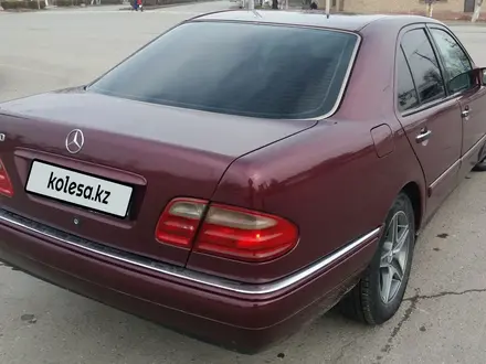 Mercedes-Benz E 280 1996 года за 3 300 000 тг. в Туркестан – фото 5