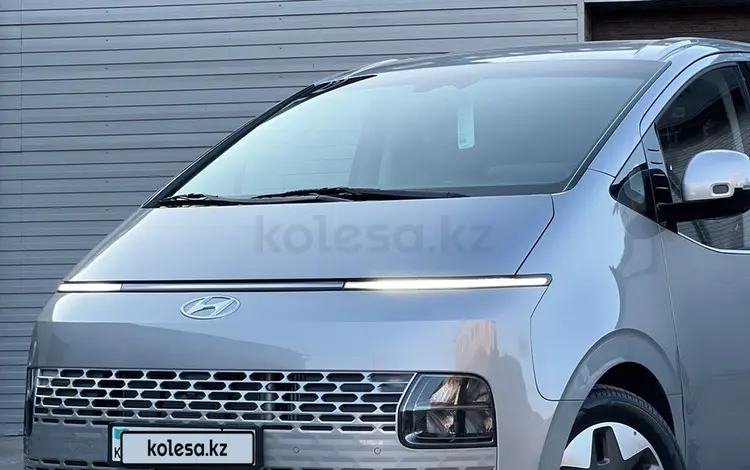 Hyundai Staria 2022 года за 22 550 000 тг. в Караганда