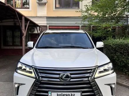 Lexus LX 570 2016 года за 35 500 000 тг. в Алматы – фото 2