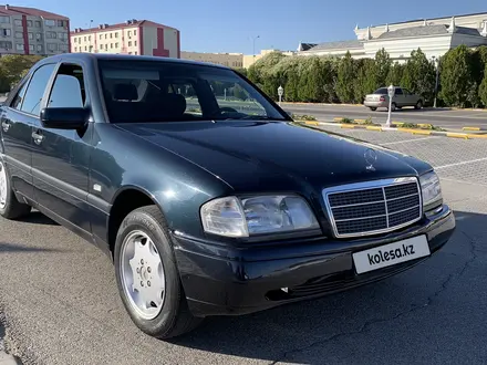 Mercedes-Benz C 220 1996 года за 3 800 000 тг. в Актау – фото 3