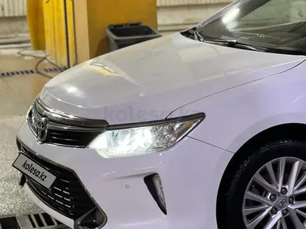 Toyota Camry 2016 года за 9 500 000 тг. в Караганда – фото 3