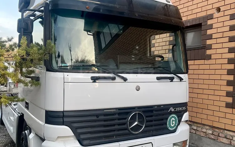 Mercedes-Benz  Actros 2000 года за 10 500 000 тг. в Тараз