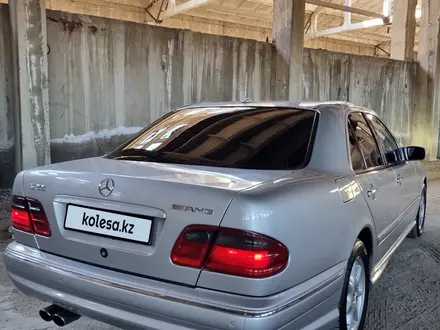 Mercedes-Benz E 320 1999 года за 5 500 000 тг. в Талдыкорган – фото 5