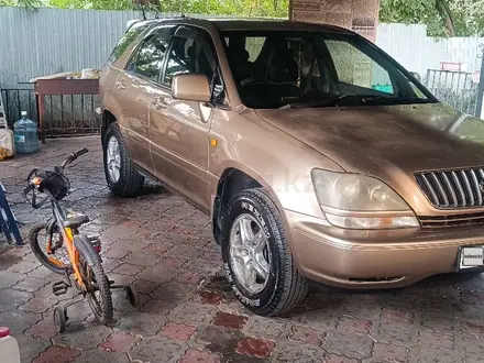 Toyota Harrier 1997 года за 3 600 000 тг. в Алматы – фото 2