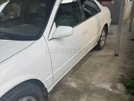 Toyota Camry 1999 года за 2 500 000 тг. в Шымкент – фото 4