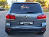 Volkswagen Touareg 2005 года за 4 800 000 тг. в Шымкент – фото 3