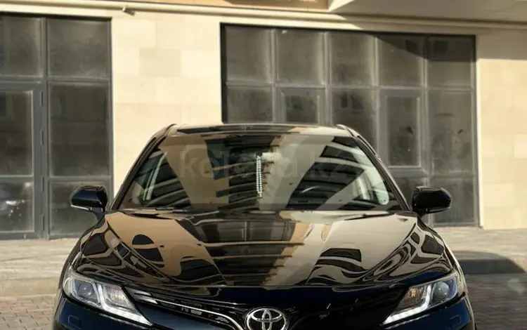 Toyota Camry 2018 года за 14 000 000 тг. в Актау