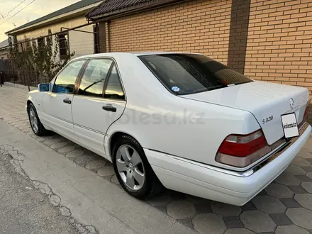 Mercedes-Benz S 320 1997 года за 8 800 000 тг. в Шымкент – фото 2