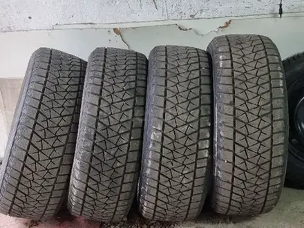 Bridgestone Blizzak 245/55 R19 без шипов за 100 000 тг. в Павлодар