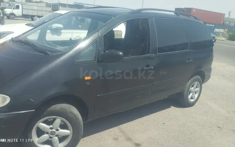 Volkswagen Sharan 1997 года за 2 500 000 тг. в Тараз