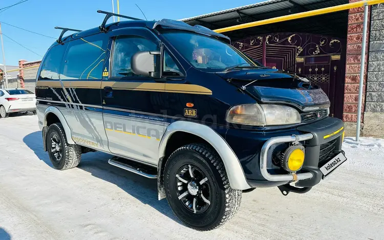 Mitsubishi Delica 1997 годаfor4 100 000 тг. в Алматы