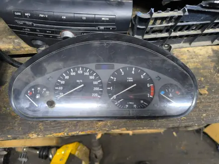 Щиток приборов BMW e36 четыре цилиндра за 15 000 тг. в Алматы