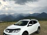 Toyota RAV4 2015 года за 10 000 000 тг. в Алматы