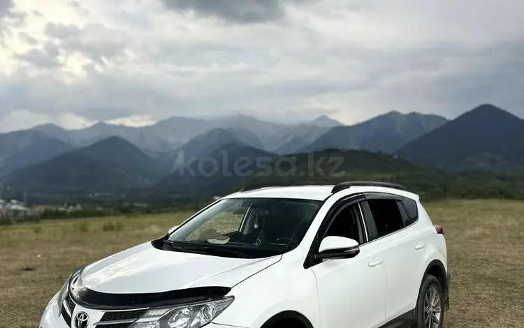 Toyota RAV4 2015 года за 10 000 000 тг. в Алматы