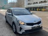 Kia Rio 2021 годаfor8 300 000 тг. в Астана – фото 2