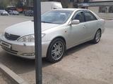 Toyota Camry 2003 годаүшін4 414 000 тг. в Актобе – фото 2